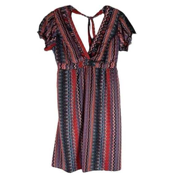 EARTHBOUND Dresses & Skirts - Earthbound Knee Length Dress Women’s Pink Blue Chevron V Neck Open Back Boho M